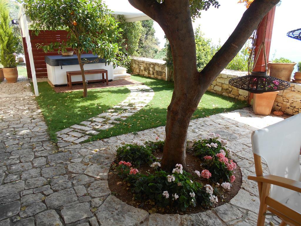 Villa Vollard With Amazing View Pool 伊拉克利翁 设施 照片