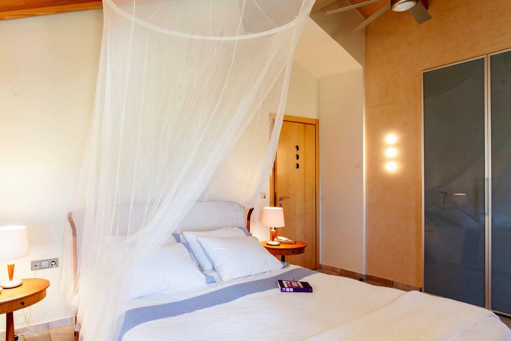 Villa Vollard With Amazing View Pool 伊拉克利翁 客房 照片