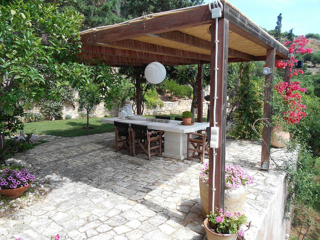 Villa Vollard With Amazing View Pool 伊拉克利翁 外观 照片