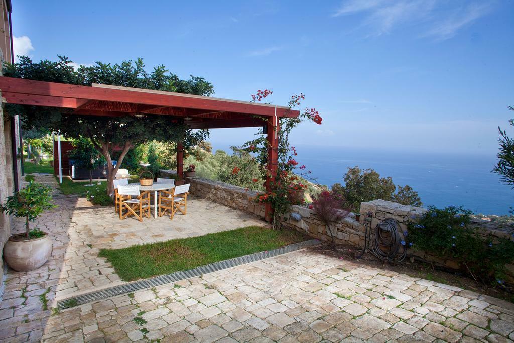 Villa Vollard With Amazing View Pool 伊拉克利翁 外观 照片
